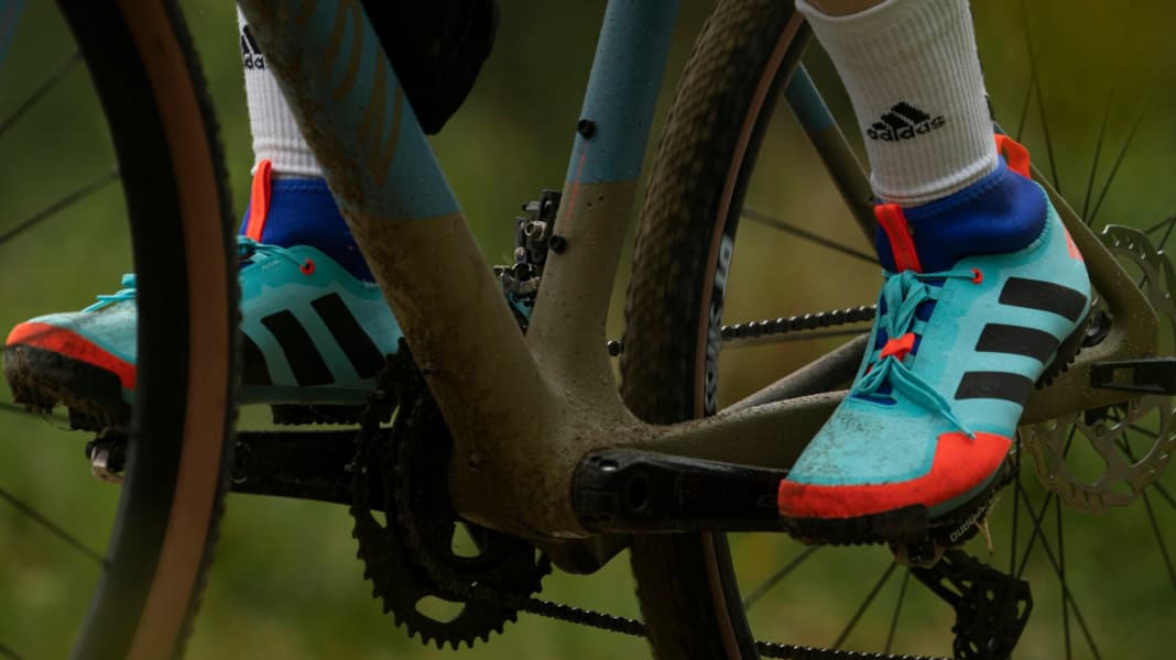 Road shoes for gravel bike hotsell