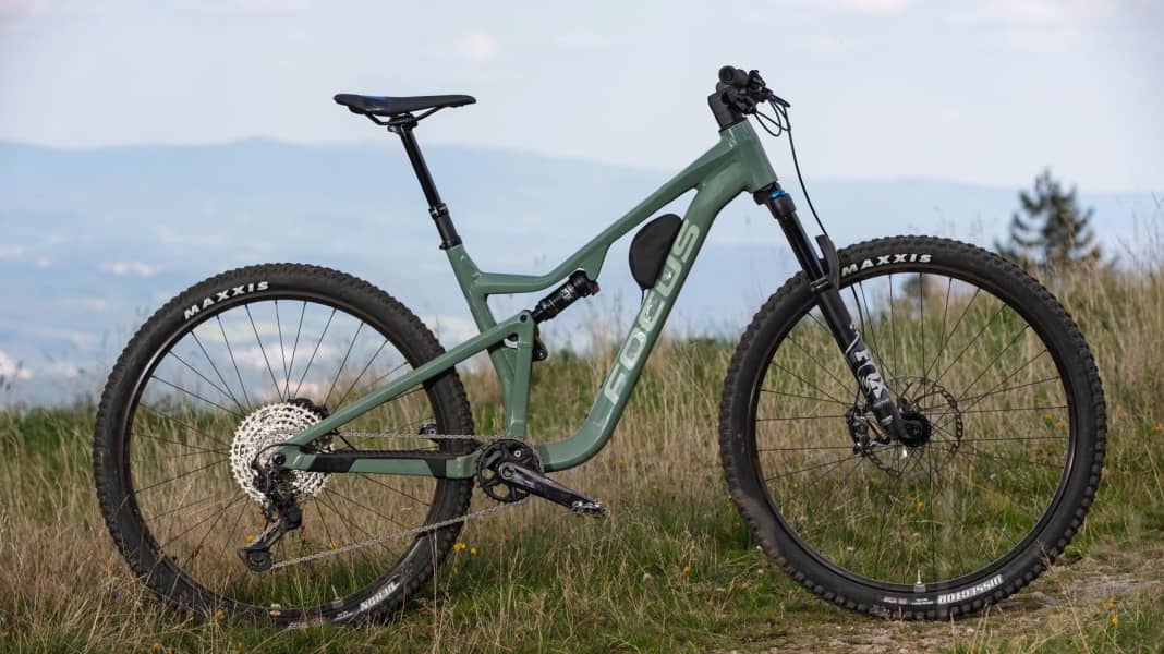 Günstiges Trailbike mit Spaßfaktor: Focus Thron 6.9