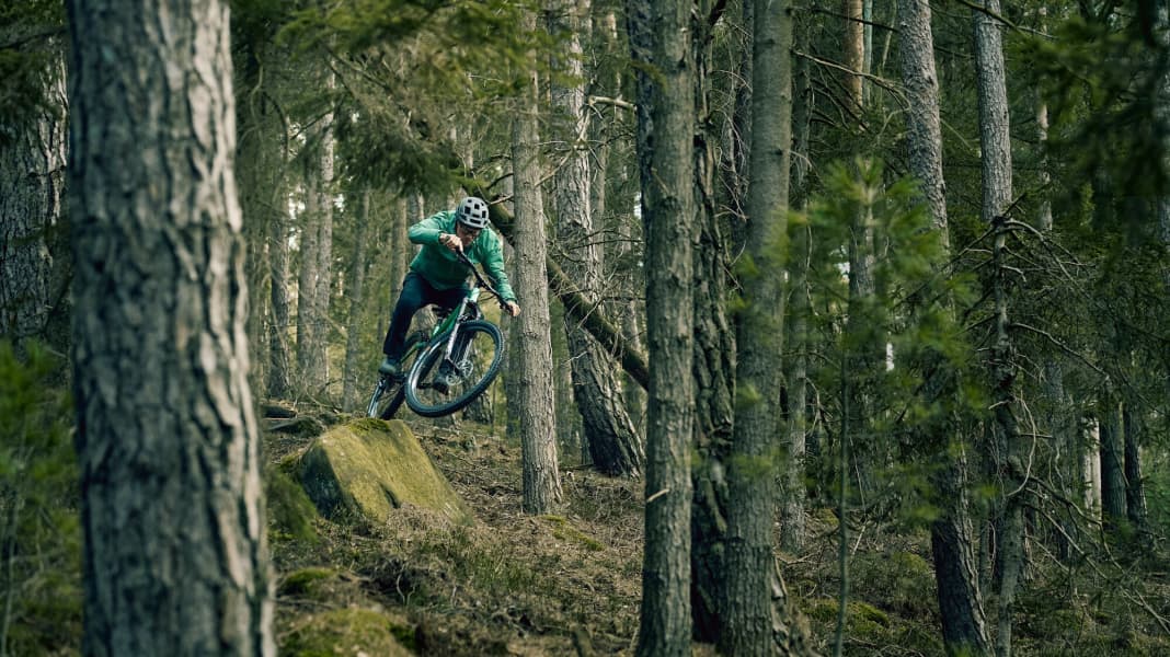 Trailbikes: Last zeigt zwei neue Leichtgewichte