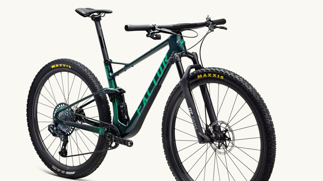 Rennrad-Marke Factor launcht Fully-MTB und Hardtail für Racer