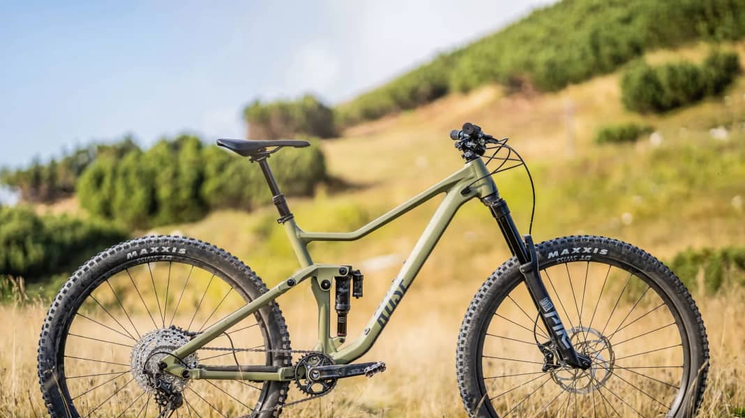 Test Bestseller-Bikes 2023: All-Mountain-Bike Rose Root Miller 2