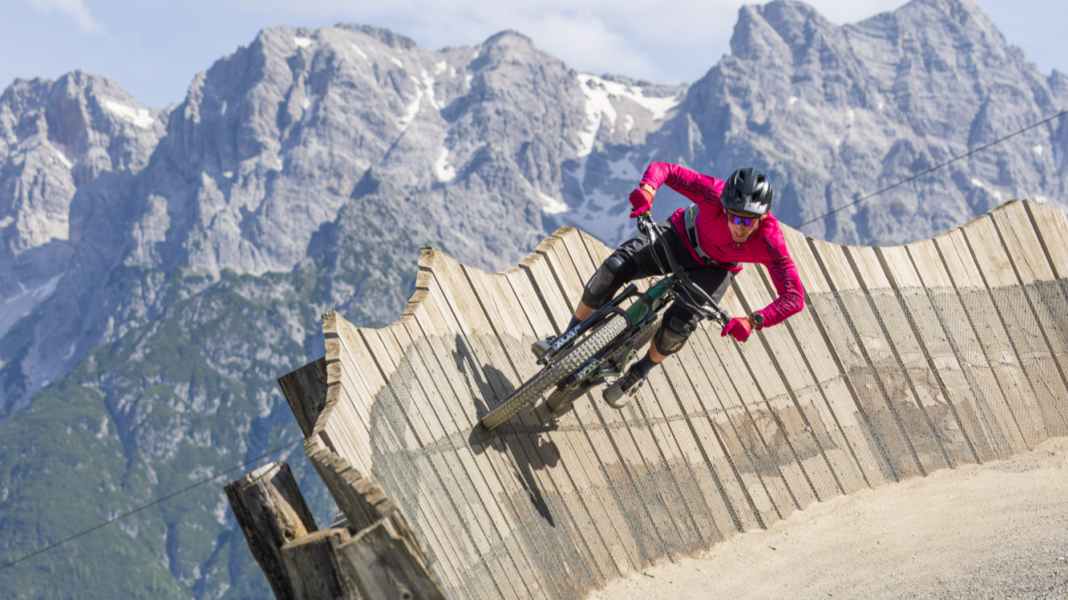 Freeride-Bikes im Dauertest: Das Scor 4060 ST und das Specialized Levo SL Comp Alloy