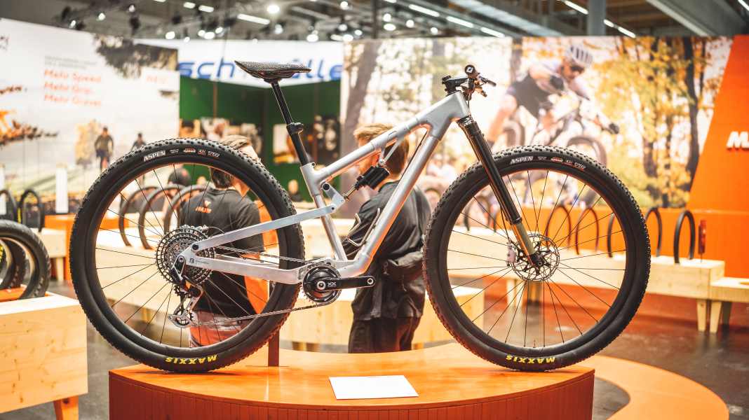 Riesen-Reifen: Übernehmen 32-Zoll-Laufräder das Cross-Country-Segment?