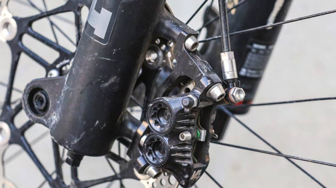 Test Hope Tech 4 V4: 50000 Tiefenmeter: Hopes Enduro-Bremse im Härtetest