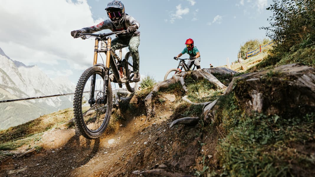 Giant Glory vs. Ribisu Psycopath: Big-Bike-Duell im Bikepark – Giant gegen Ribisu