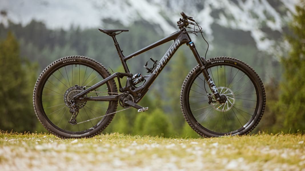 Test E-Enduros 2022: Specialized Kenevo SL Comp