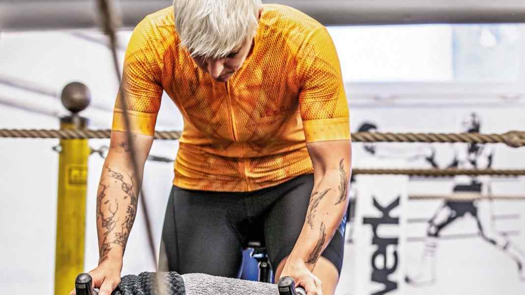 Mit Rouvy, Zwift und Co: Indoor-Trainingsplan: Fit in 4 Wochen!