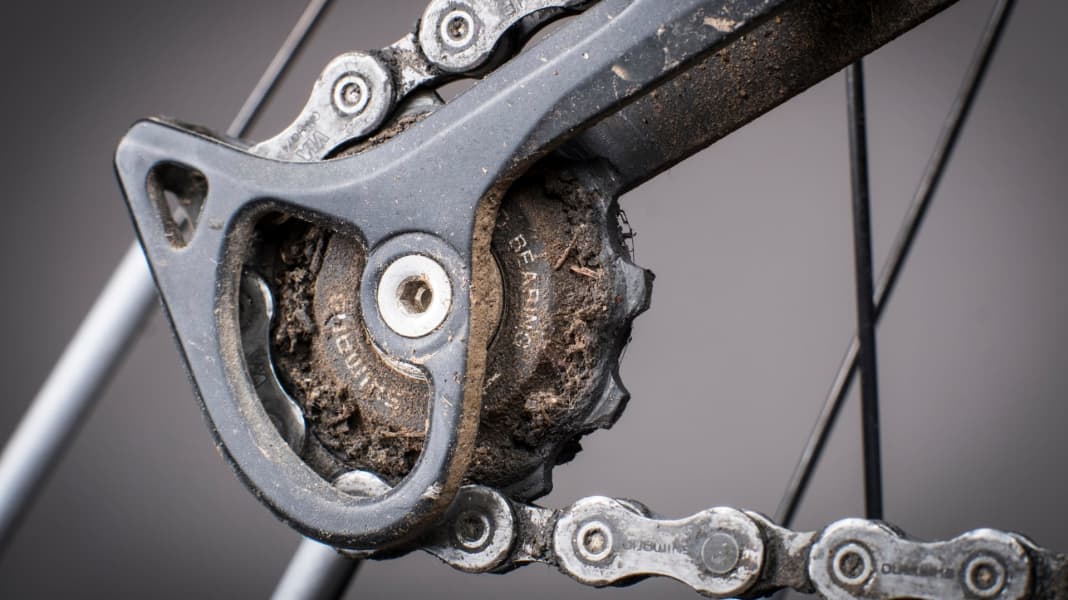 Schmutzige Geschäfte: So werden Antrieb und Kette sauber