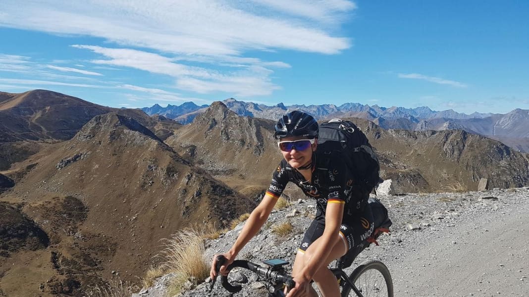 Abenteuer Transalp: Ex-Profi Claudia Lichtenberg über das Pässefahren