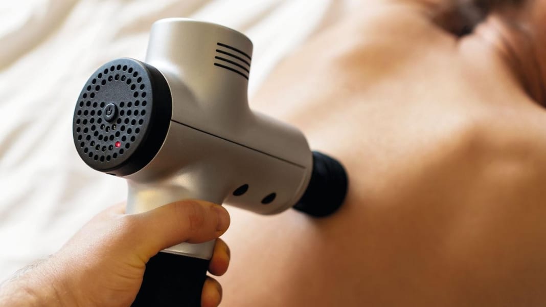 Regeneration: Massagepistolen im Test - Schneller regenerieren durch Massage