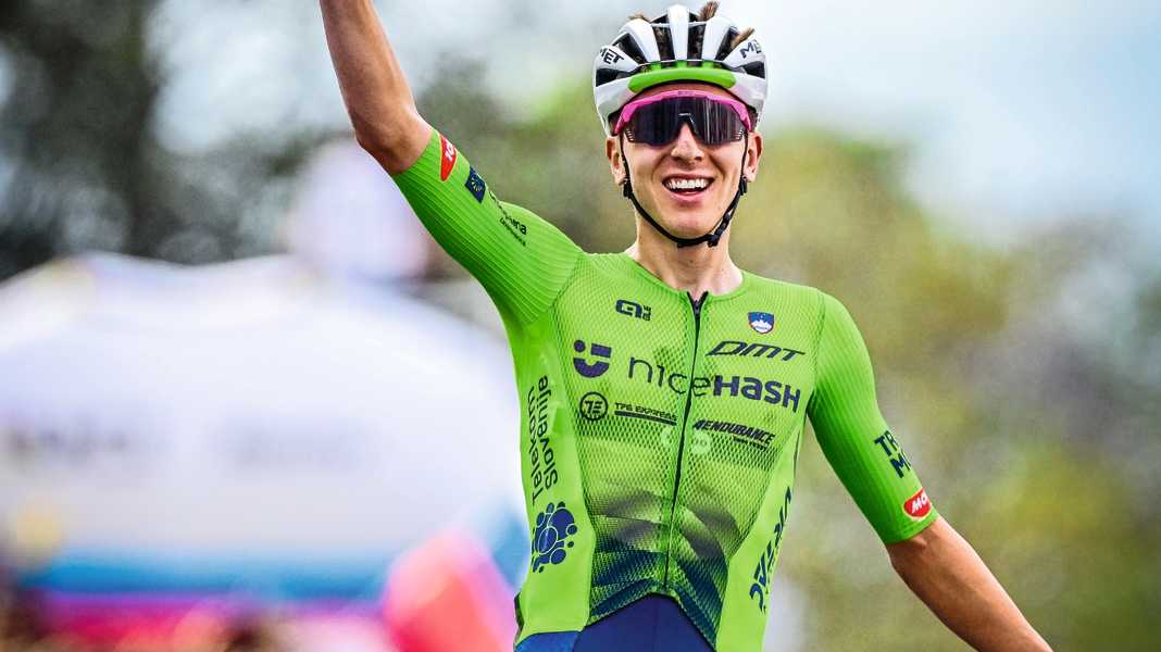 Interview nach WM-Sieg: Tadej Pogačar: “Am Ende zweifelt man schon ein bisschen”