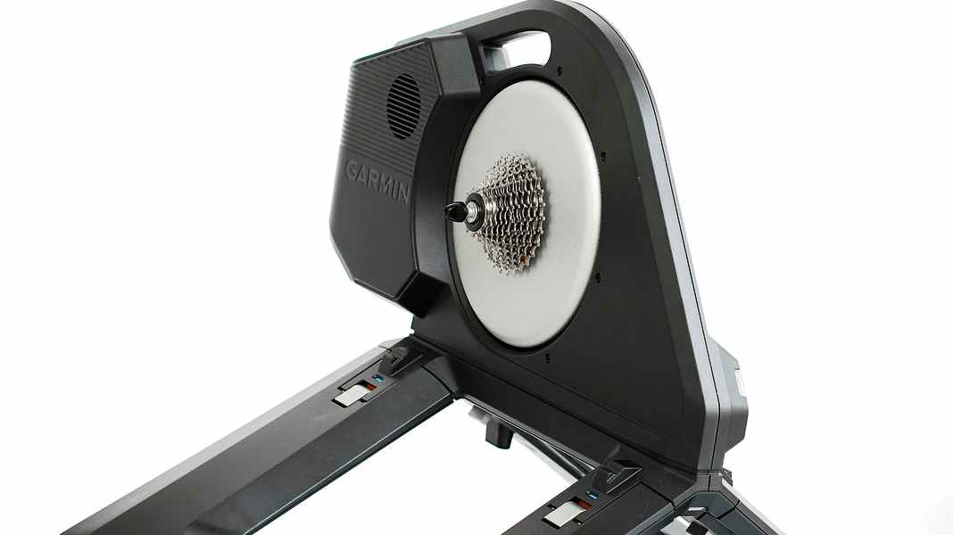 Smarttrainer im Test: Wie gut ist Garmins Top-Gerät - Tacx Neo 3M?