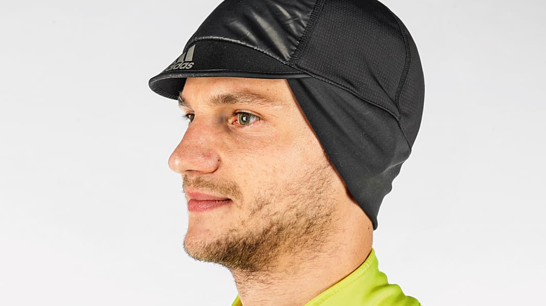 Test 2016: Helmmütze von Adidas für Rennradfahrer - Adidas Helmmütze Flemish Cap im Einzeltest