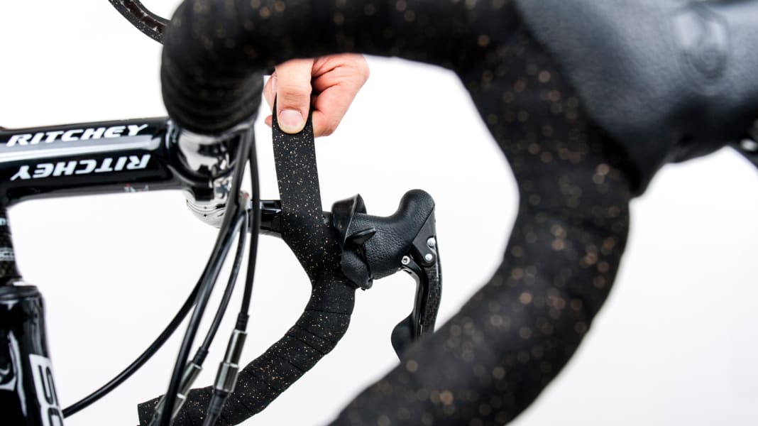 Rennrad-Lenkerband wechseln: So wickeln Sie ein neues Lenkerband in 5 Minuten
