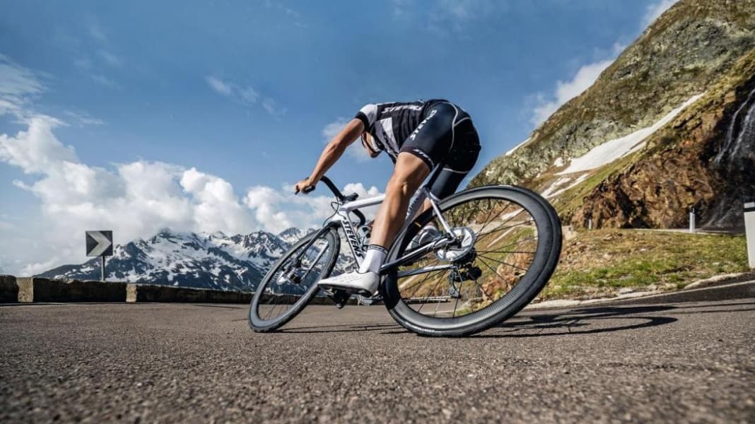 Test 2021: Carbon-Laufräder für Scheibenbremsen bis 1.200 Euro - Billig ballern: Carbonlaufräder um 1.000 Euro im TOUR-Test