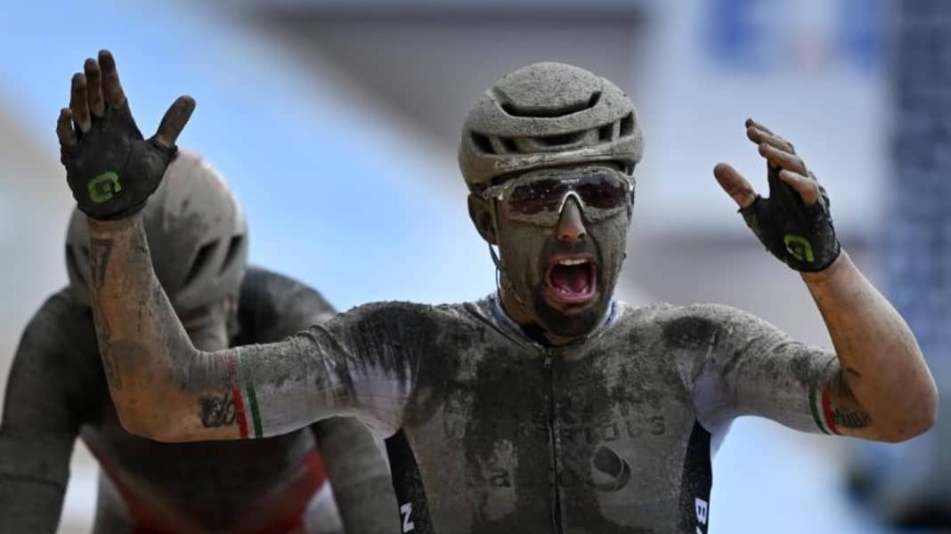 Triumph im Dreck: Colbrelli gewinnt in Roubaix