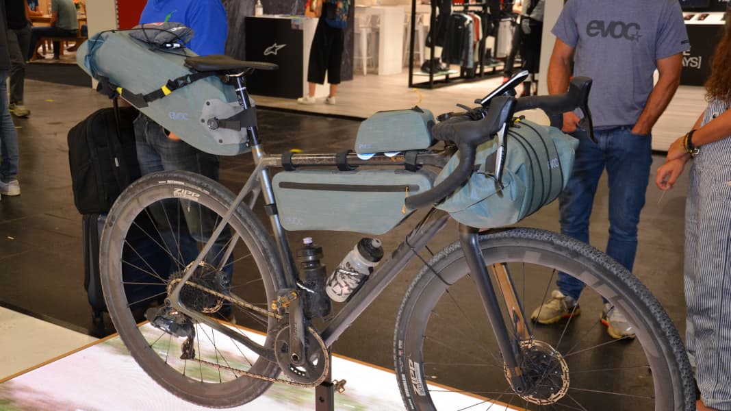 Evoc bikepacking best sale