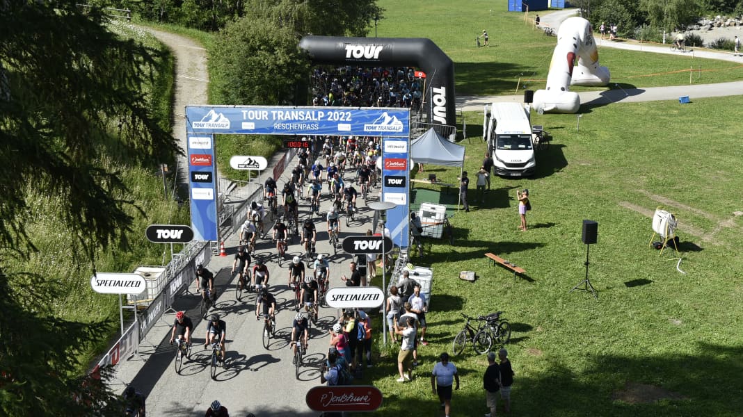 Auftakt der TOUR Transalp 2022