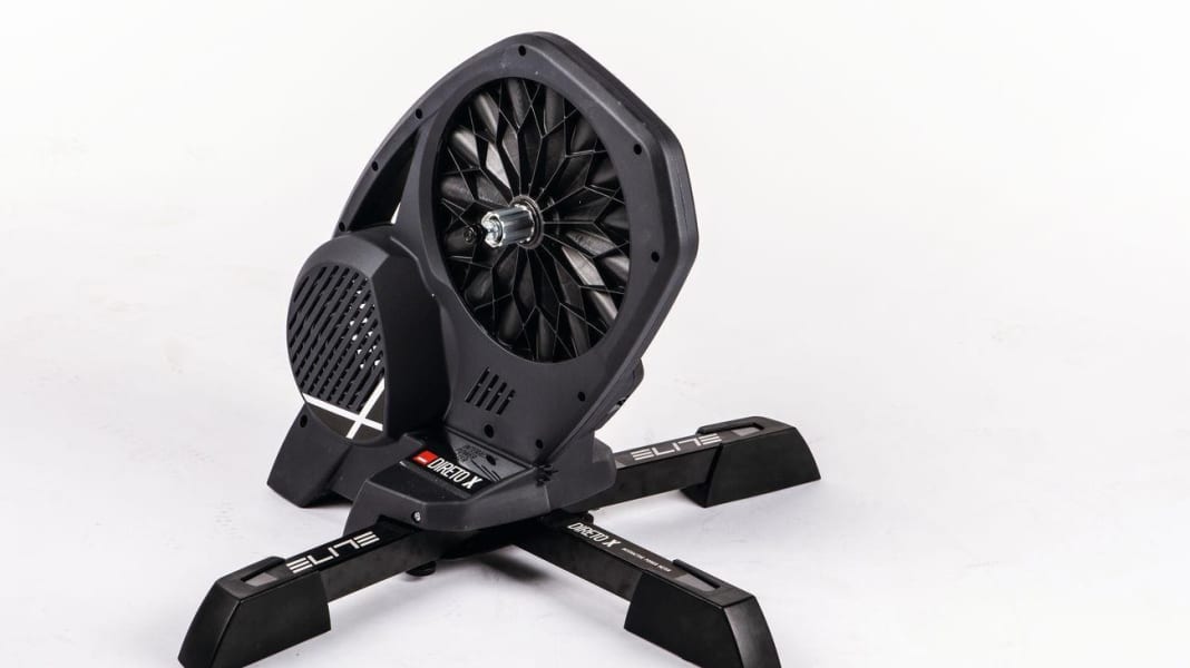 Günstiger Smarttrainer: Elite Direto X im Test