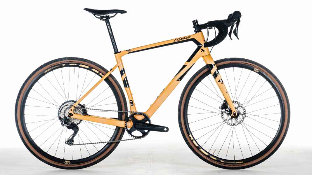 Conway GRV 9.0: Spritziges Gravelbike für kurze Runden