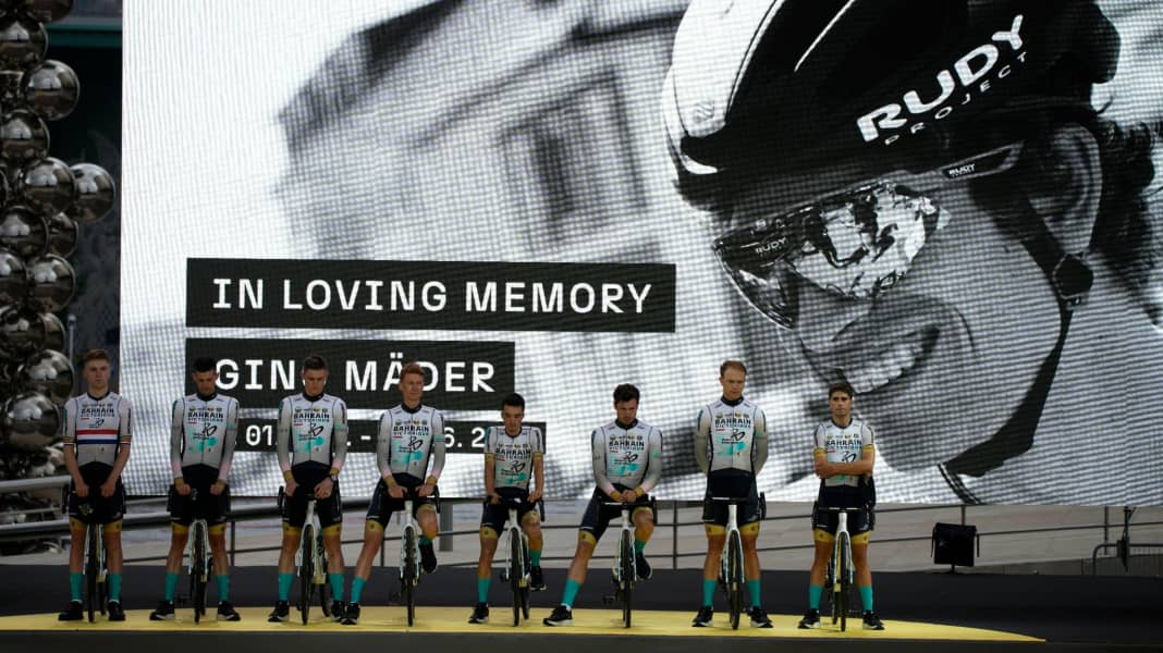 Schweigeminute für Mäder bei Team-Präsentation der Tour