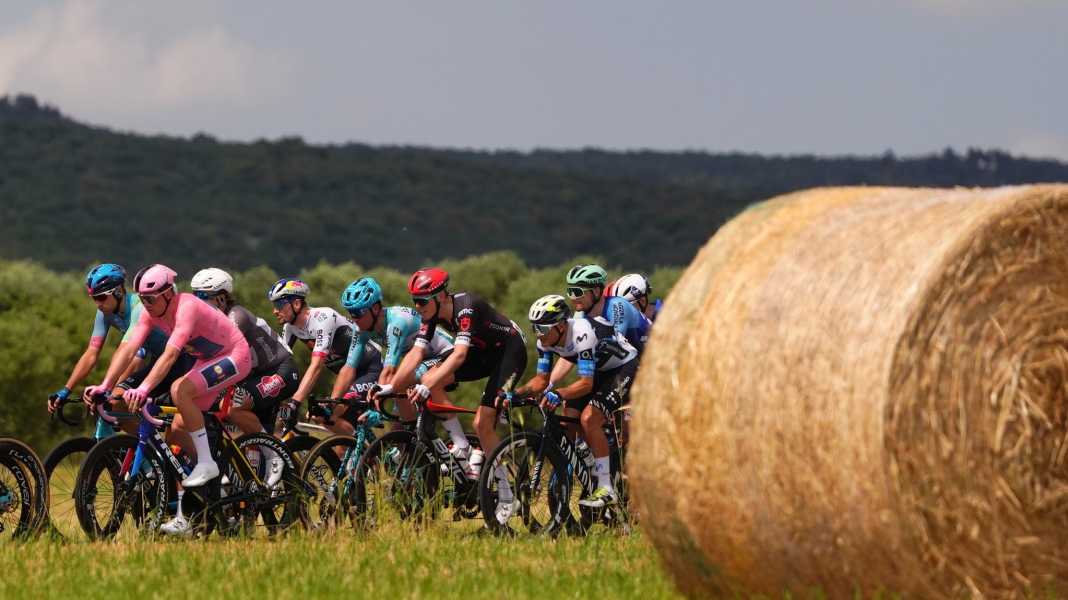 Italien-Rundfahrt - Triple für Ex-Weltmeister Mads Pedersen beim Giro