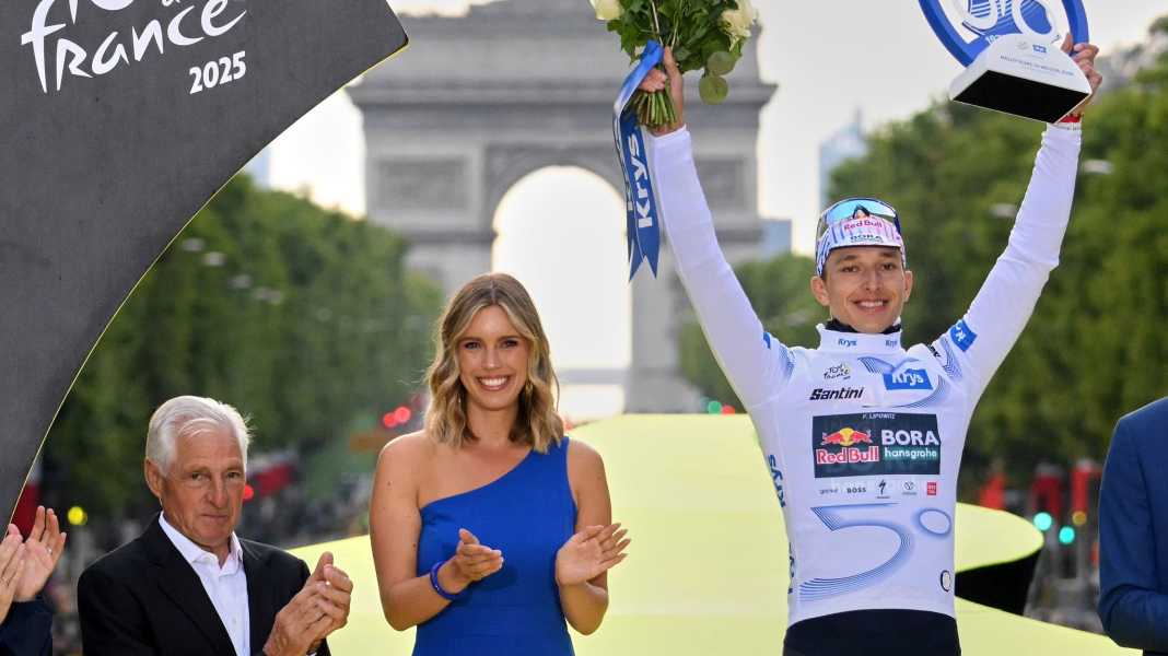 Bundeskanzler Merz gratuliert Radprofi Lipowitz