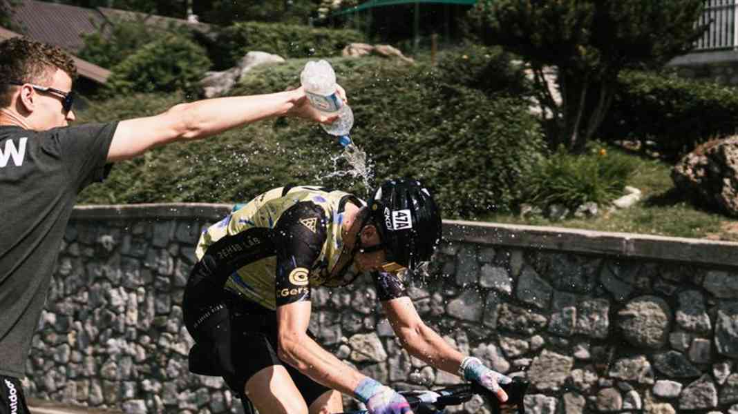 Radfahren bei extremer Hitze?: Expertin klärt auf