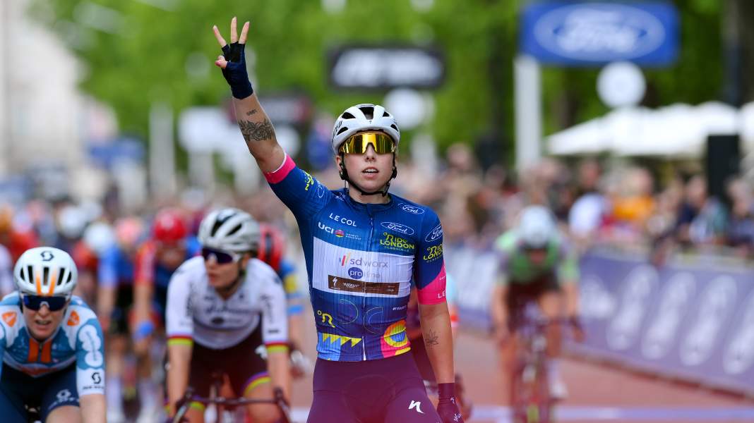 RideLondon Classique 2024: Hattrick! Wiebes gewinnt auch 3. Etappe und damit Gesamtwertung