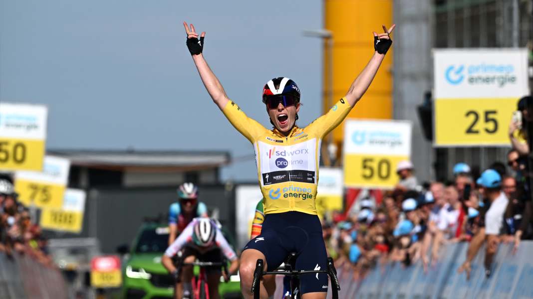 Tour de Suisse Women 2024: Vollering gewinnt letzte Etappe und Rundfahrt