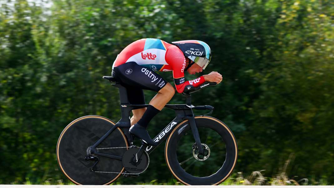 Renewi Tour 2024: Segaert siegt im Zeitfahren - Schachmann in den Top 10