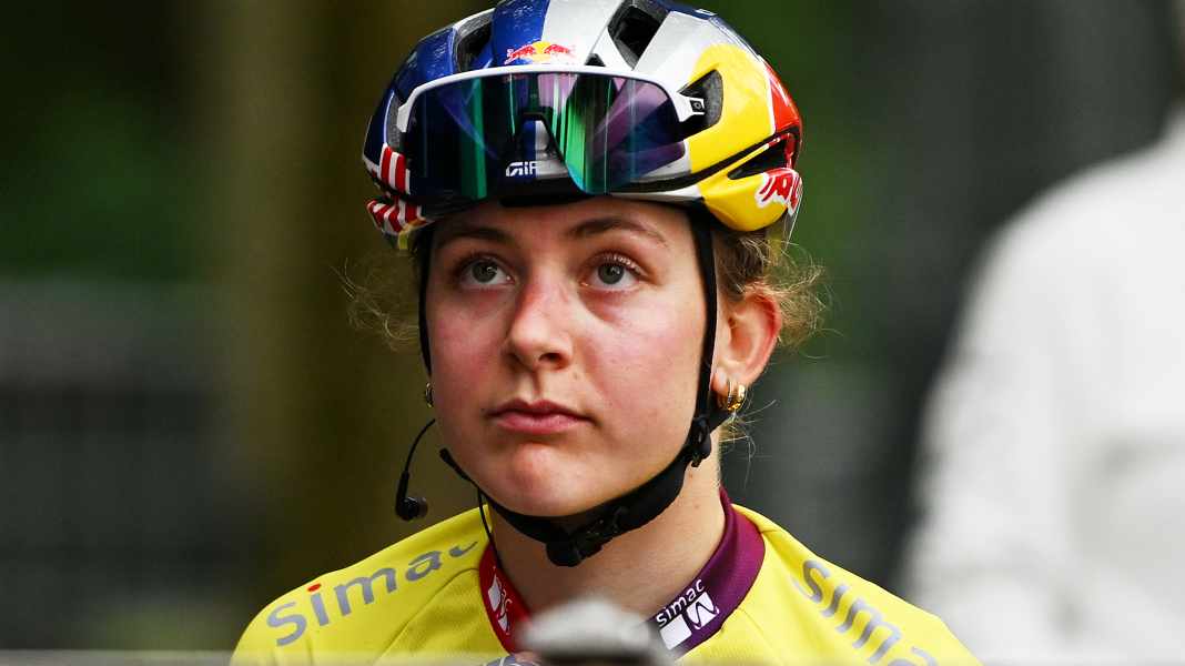 Eine gegen alle: Gelbes Trikot Bäckstedt ohne Teamkolleginnen