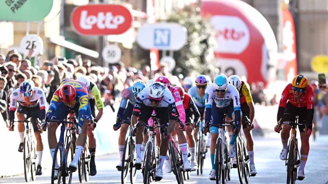 Classic Brügge-De Panne: Molano siegt nach Sturz-Chaos