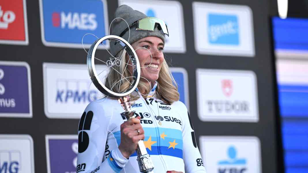 Omloop Het Nieuwsblad 2026: Vollering siegt bei den Frauen - dank Vorarbeit von Koch