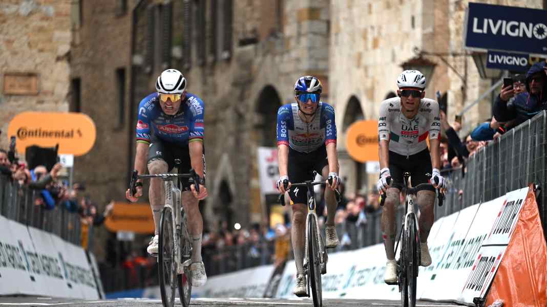 Tirreno-Adriatico - 2. Etappe: Van der Poel gewinnt Dreiersprint nach Schotterfinale