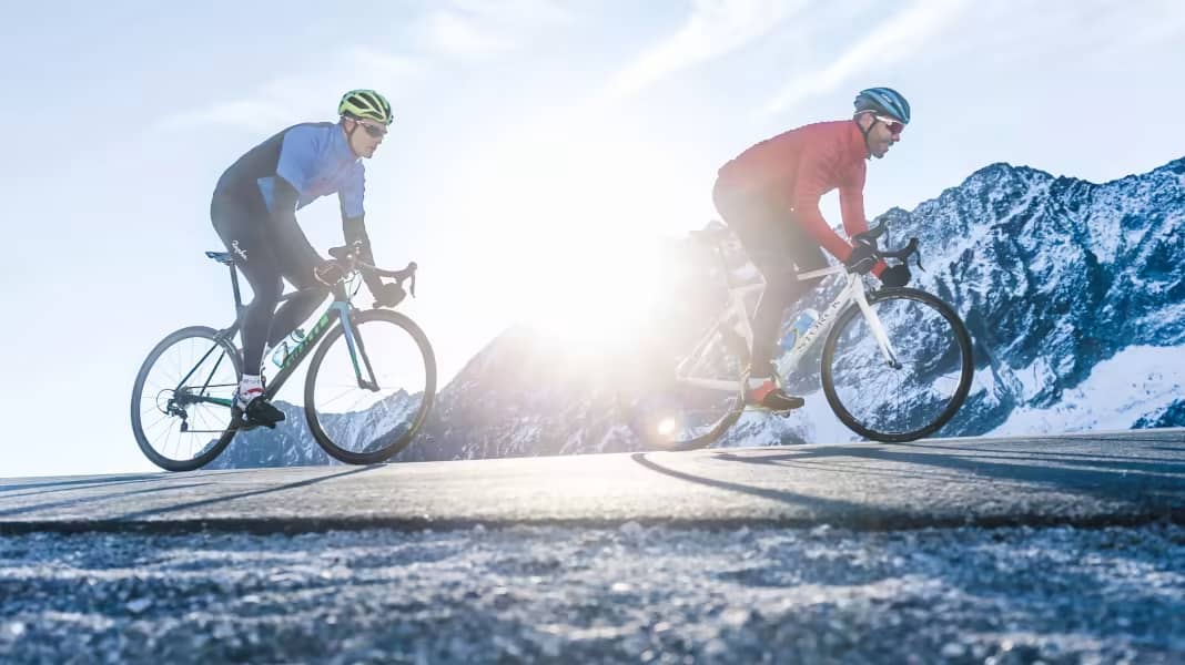 Rennradfahren im Winter: Check! So kommen Sie warm und sicher durch den Winter