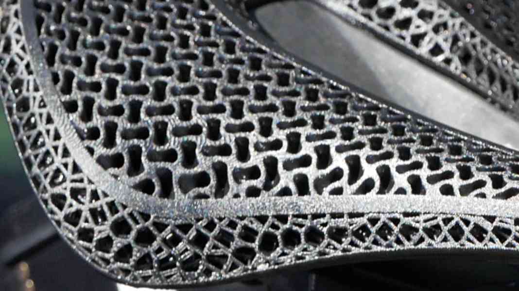 3D-Sättel: Für Hobbysportler gibt es Custom-Modelle, während Pogacar und Lipowitz Serienmodelle fahren