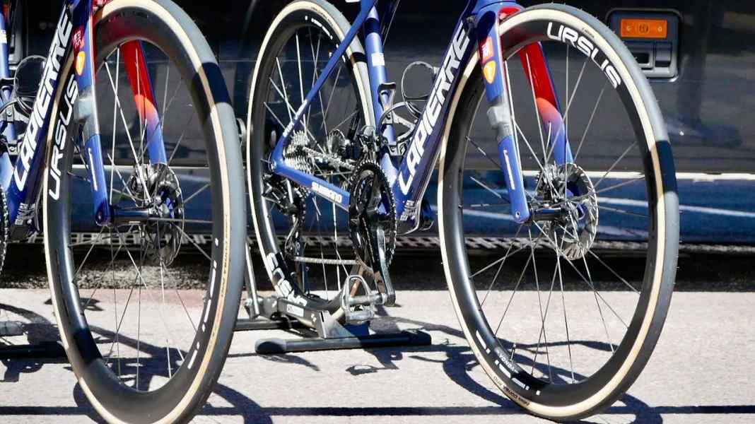 Räder der Stars: Das Lapierre Xelius DRS von Oscar Onley