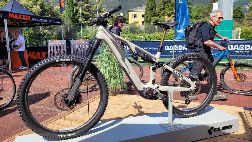 The Cube AMS Hybrid 177 C:62 Super TM 600X costs 10,099 euros - but is also equipped with all the bells and whistles.