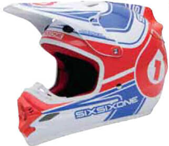   Mandatory in the bike park and for downhillers: a full-face helmet