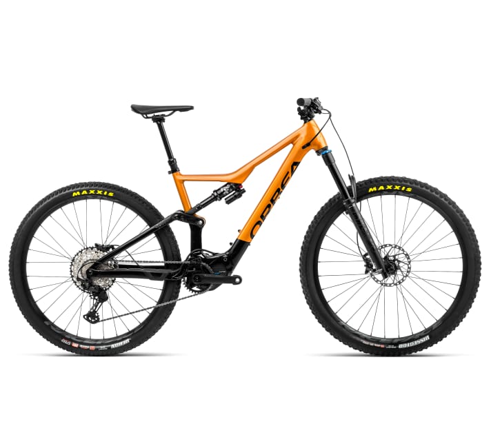 The Rise H15 is blessed with more off-road potential ex works. 150 mm fork, reservoir. Weight: 20 kilos. Price: 5799 euros.