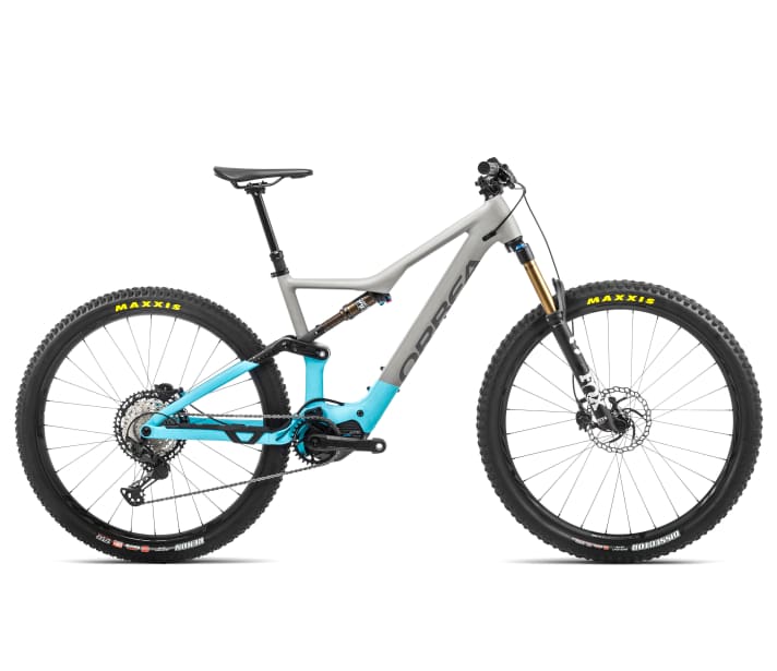 According to Orbea, the Rise H10 should only weigh 19 kilos. It costs 6799 euros. Here, buyers have the choice between slim equipment or more suspension travel.