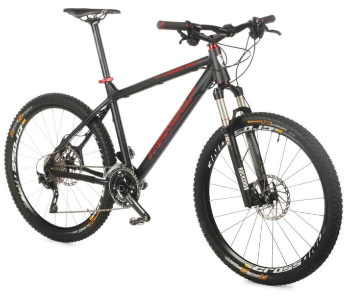   Das Ambition Team von Versender Transalp24 ist das einzige 26-Zoll-Hardtails im Test.