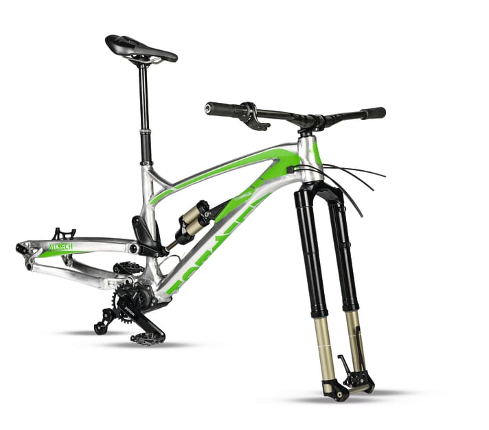 Das Intend-Fahrwerk wurde inzwischen mit dem Rahmen von Alutech und einem Pinion-Getriebe verheiratet. Neu am BIKE PROJECT: Europe Rahmen sind Gabel und Dämpfer von Intend aus Freiburg.