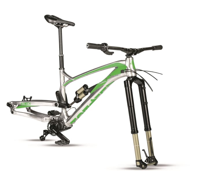 Nimmt Form an: Unser EU-Projektbike mit Vecnum Stütze, Capgo Zügen und Selle Italia Sattel.