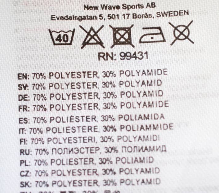   Washing instructions: A look at the laundry label helps with the care of cycling clothing.