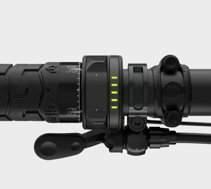   The control unit is unobtrusive and looks functional. The LEDs provide information about the support level and battery status.