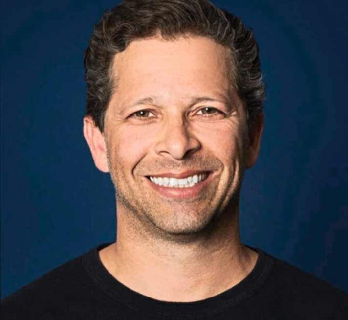 ”Man kann sich übrigens auch bei kleinen Stunts schwer verletzen.”, sagt Tarek Rasouli.