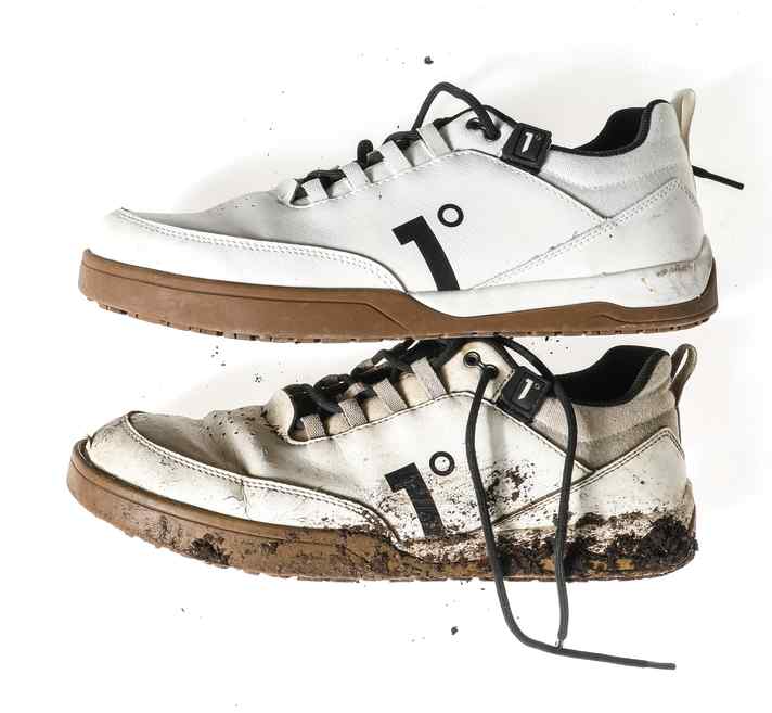 No, the upper shoe is not from the washing machine... but has only been in use for a few weeks. You can see it in the picture: The First Degree Flite XT.