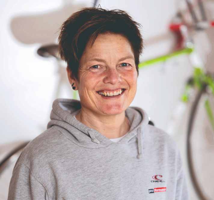 "After an operation or fresh injury, you should completely avoid alcohol."  Sports physician, coach & book author, Stefanie Mollnhauer from <a href="https://www.pro-formance.de/" target="_blank" rel="noopener noreferrer nofollow">pro-performance.de</a>